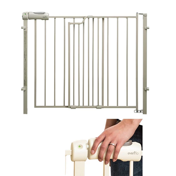 Evenflo-Secure-Ste-gate-most-secure-baby-gate-for-bottom-of-stairs