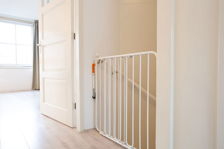 HOW TO CHOOSE RIGHT BABY GATE FOR YOUR HOME