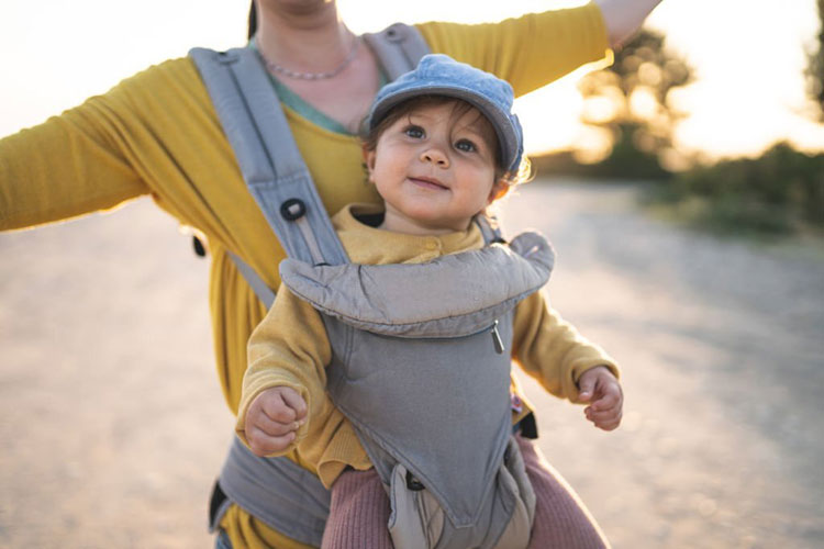 baby-carrier-Helps-to-prevent-spinal-and-cranial-deformities